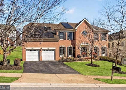 6933 Sandy Creek Court - Photo 1