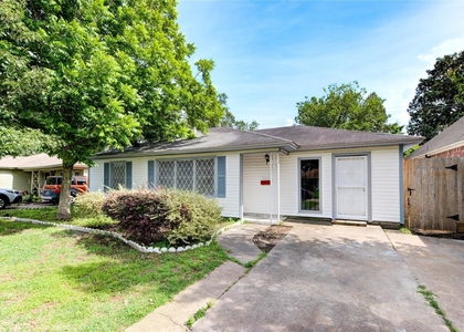 6919 Schiller Street - Photo 1