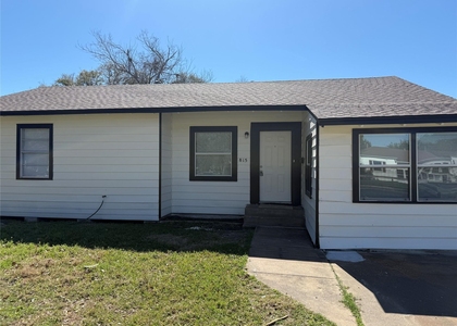 815 17th Avenue N - Photo 1