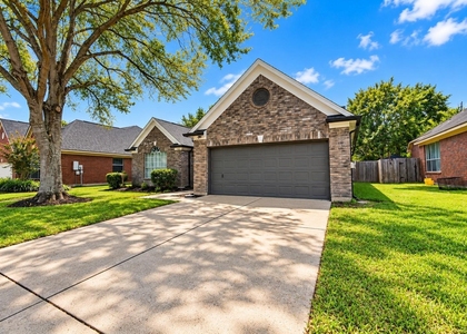 2922 Veva Drive - Photo 1