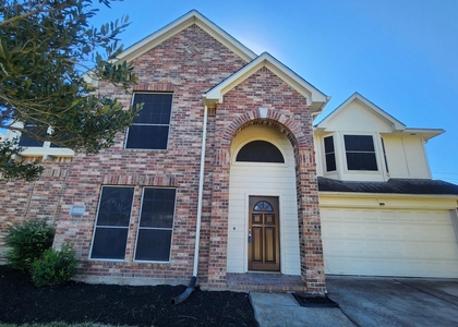 2239 Heatherwood Drive - Photo 1