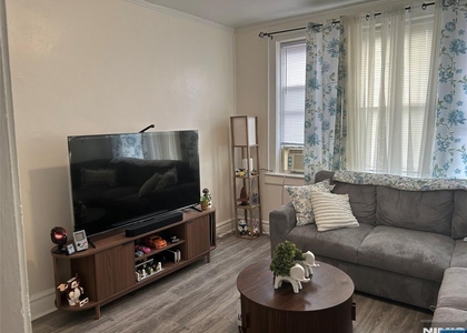 32-34 Halstead - Photo 1