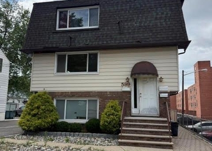599 Boulevard - Photo 1