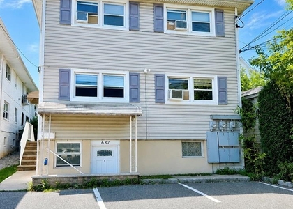 687 Midland - Photo 1