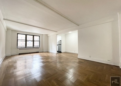 East 38 Street - Photo 1