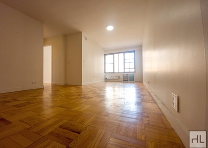 Fourth Avenue - Photo 1