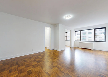 East 56 Street - Photo 1