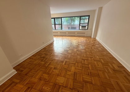 412 East 55th Street - Photo 1