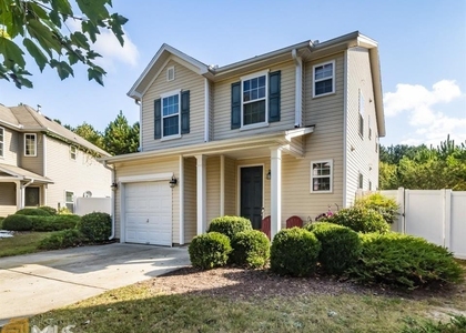 419 Silver Springs Street - Photo 1