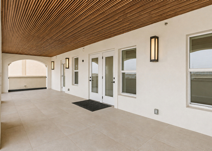 315 W Broadway - Photo 1