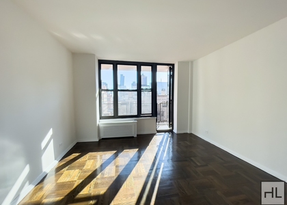 East 35 Street - Photo 1