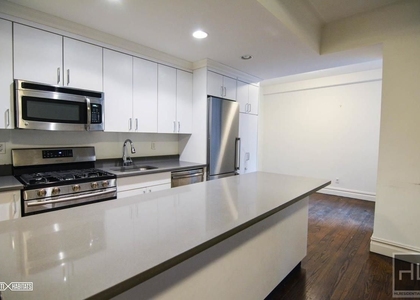 West 68 Street - Photo 1
