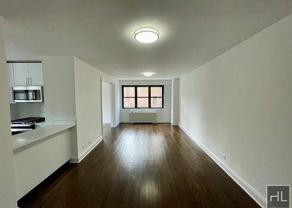 E 16 St - Photo 1