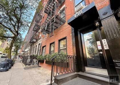 West 52nd Street - Photo 1