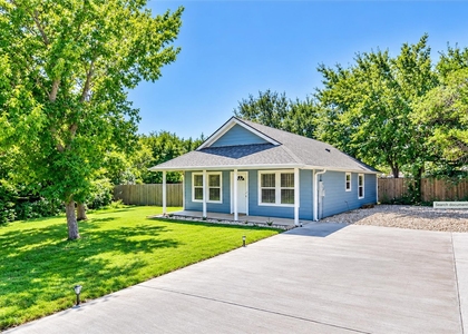 903 Comanche Cove Drive - Photo 1