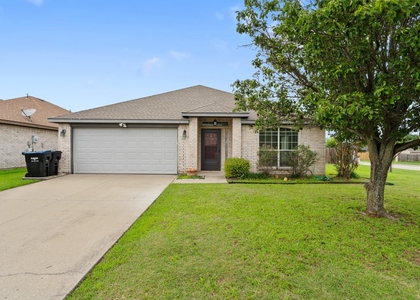 100 Lipan Street - Photo 1