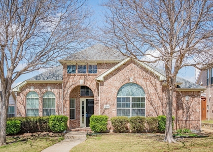 2450 Thorntree Drive - Photo 1