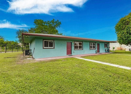 5201 Nw 17th Court - Photo 1