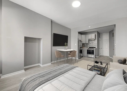 901 Dekalb Avenue - Photo 1
