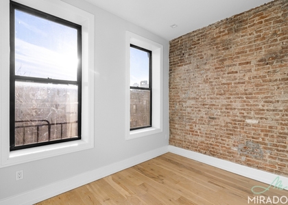 221 E 10th Street - Photo 1