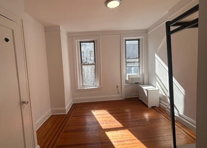 330 E 76th Street - Photo 1