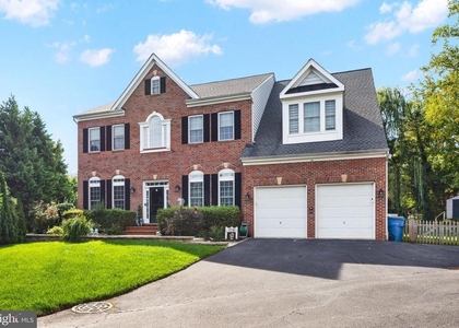 7216 White House Drive - Photo 1