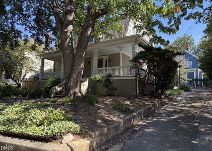 114 E Park Drive - Photo 1