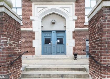 1050 E Montgomery Avenue - Photo 1