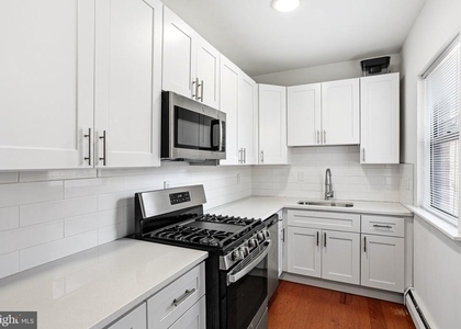1917 Spring Garden Street - Photo 1