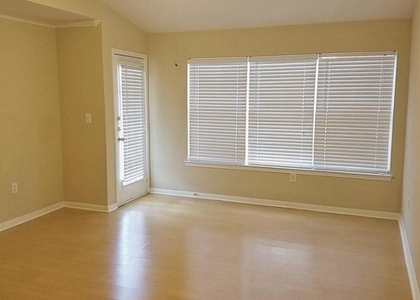 501 W 26th St - Photo 1
