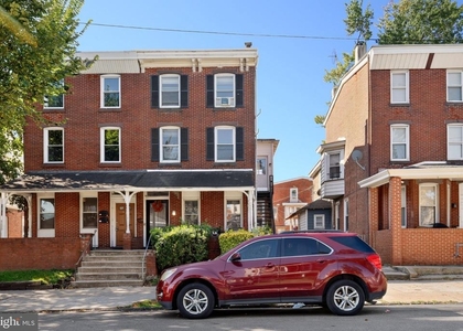 830 W Marshall Street - Photo 1