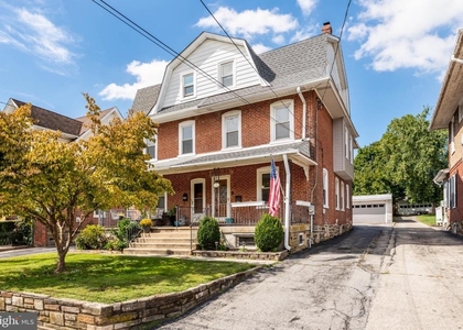 822 Penn Street - Photo 1