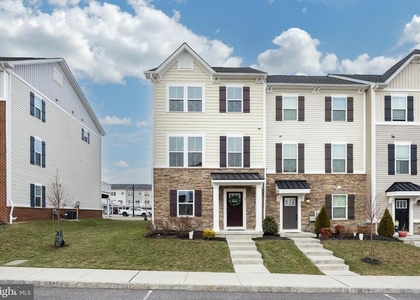 611 Holywell Drive - Photo 1