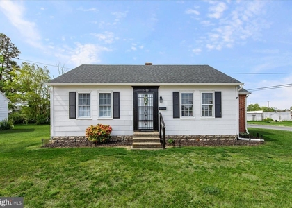 1400 Linden Drive - Photo 1