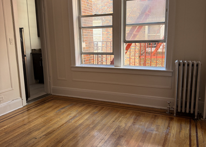 31-15 21st Avenue - Photo 1