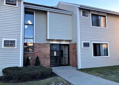 600 Bayside Drive - Photo 1