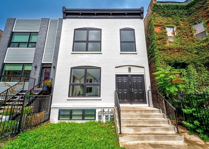 2526 W Lexington Avenue - Photo 1