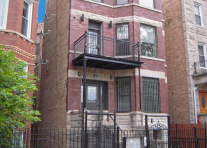1437 N Washtenaw Avenue - Photo 1