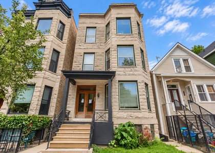 1032 W Roscoe Street - Photo 1