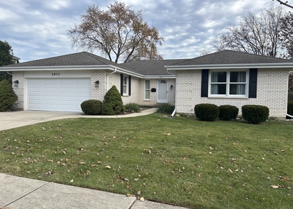2811 N Harvard Avenue - Photo 1
