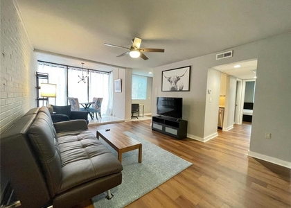 345 7th Street Ne - Photo 1