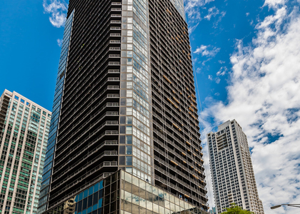 10 E Ontario Street - Photo 1