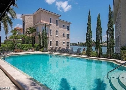 4000 Gulf Shore Boulevard N - Photo 1