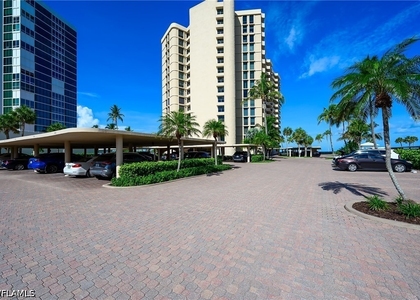 4001 Gulf Shore Boulevard N - Photo 1