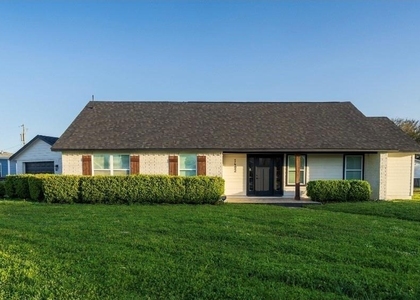 1402 Bayou Shore Drive - Photo 1