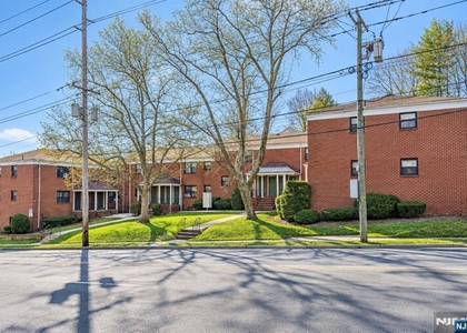 295 Essex - Photo 1