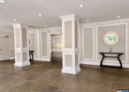 88 Clinton - Photo 1