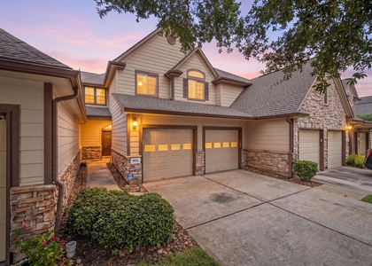 8026 Loyel Pointe Drive - Photo 1