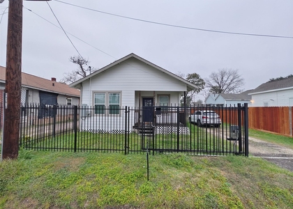 1217 Campbell Street - Photo 1