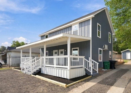 1720 Pasadena Street - Photo 1